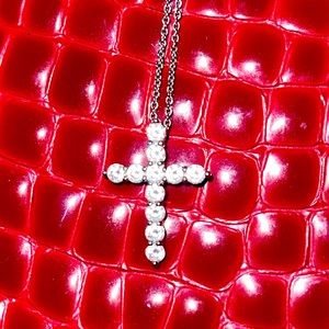Chain with cross